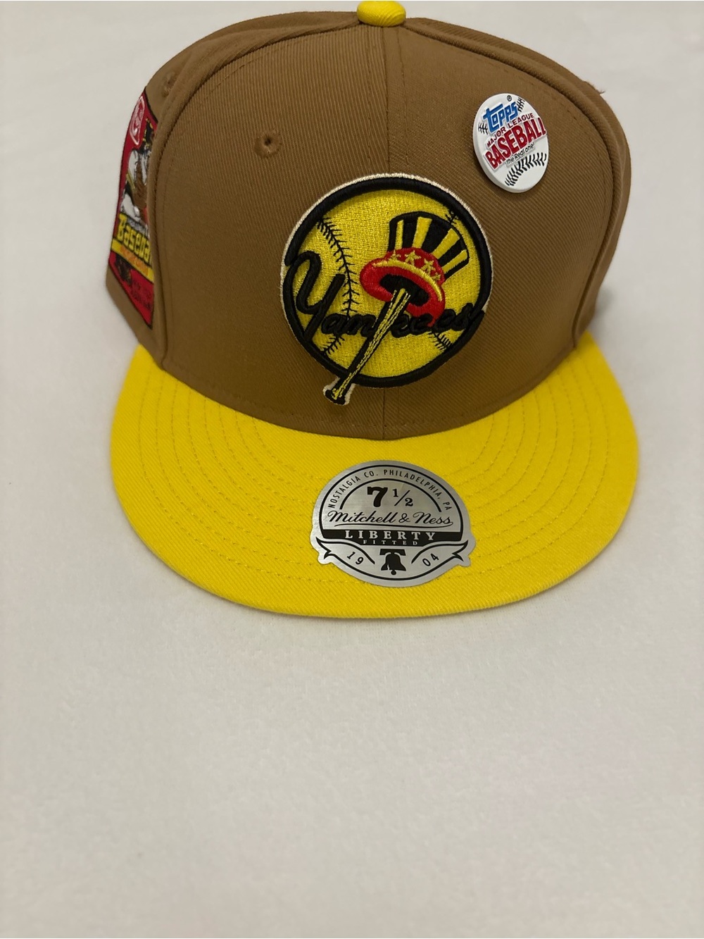 Topps NY Yankees Brown and Yellow Baseball Cap with Embroidered Patch